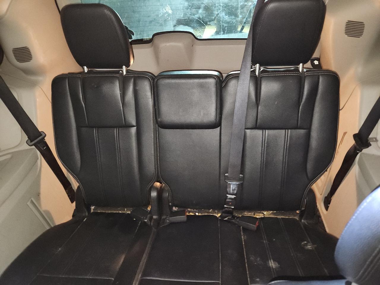 2016 Chrysler Town & Country Touring VIN: 2C4RC1BG0GR294207 Lot: 92874325