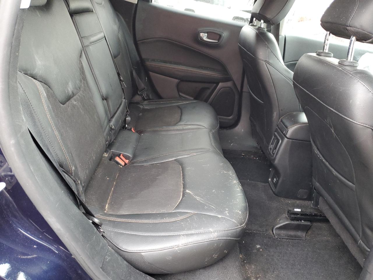 2018 Jeep Compass Latitude VIN: 3C4NJDBB7JT262000 Lot: 92691485