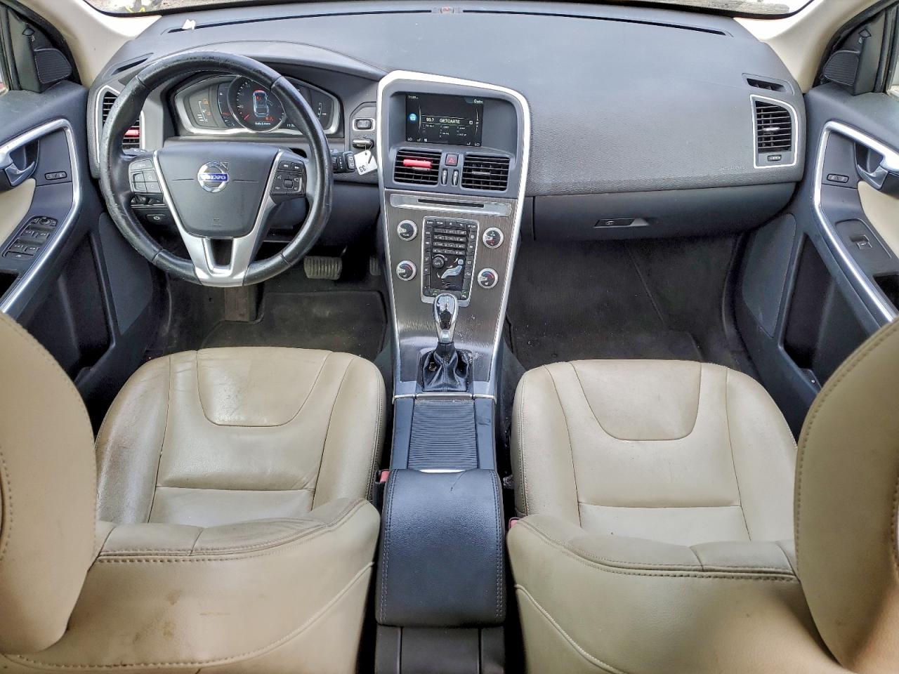 2016 Volvo Xc60 T5 Premier VIN: YV4612RK0G2856756 Lot: 93897895