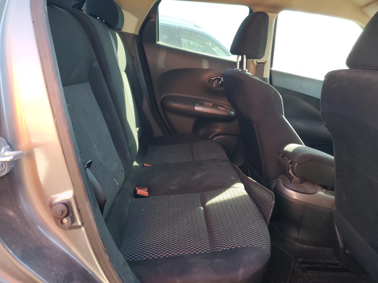 2015 Nissan Juke S VIN: JN8AF5MR5FT513796 Lot: 91877775