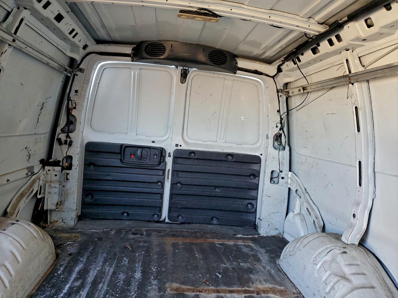 2015 Chevrolet Express G2500 VIN: 1GCWGFCG6F1208520 Lot: 93701295