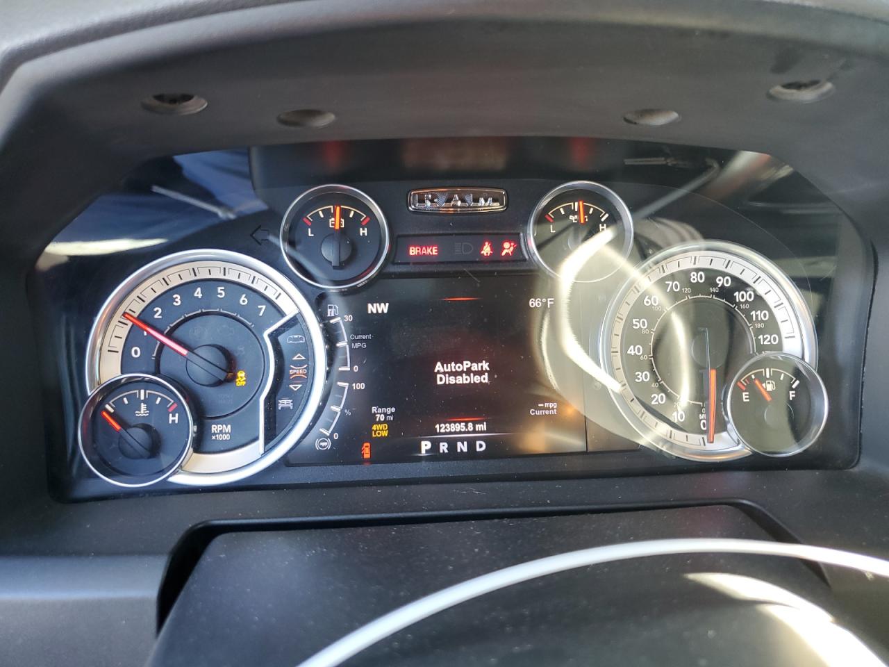 2017 Ram 1500 Slt VIN: 1C6RR7GT6HS530163 Lot: 93322275