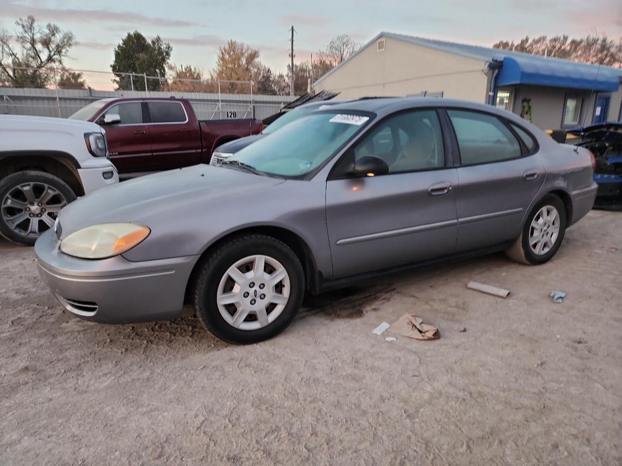 1FAFP53U76A186596 FORD TAURUS Photo 1
