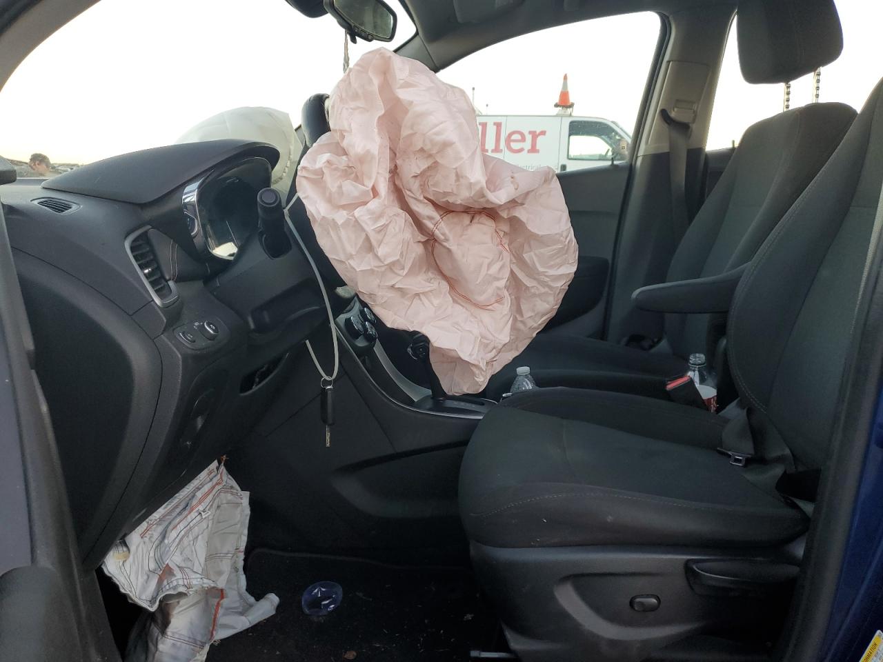 2017 Chevrolet Trax Ls VIN: 3GNCJKSB2HL198106 Lot: 90996555