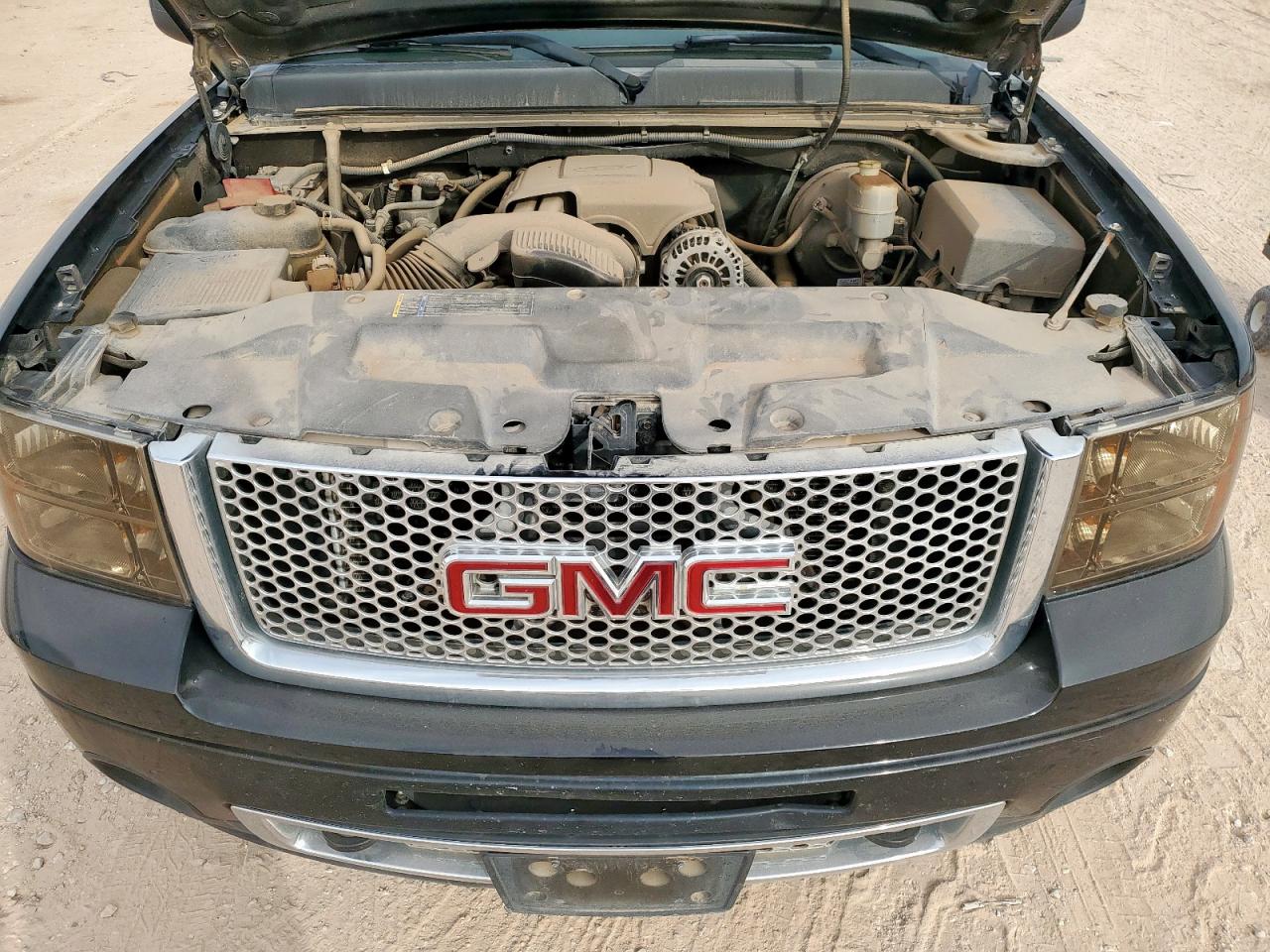 2010 GMC Sierra C1500 Denali VIN: 3GTRCXE2XAG250831 Lot: 92749525