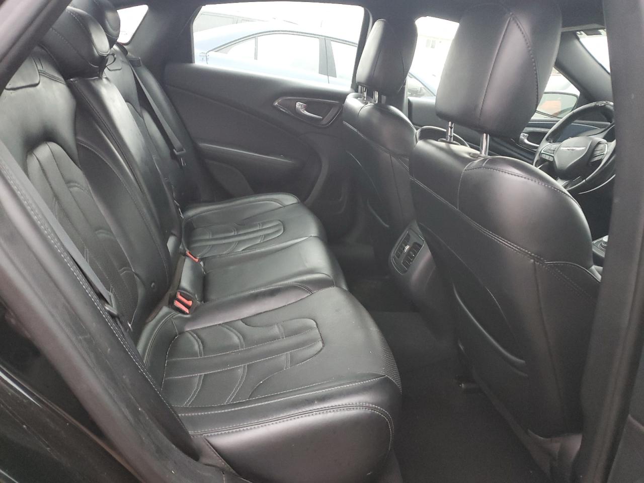 2015 Chrysler 200 S VIN: 1C3CCCDG4FN711682 Lot: 93551775