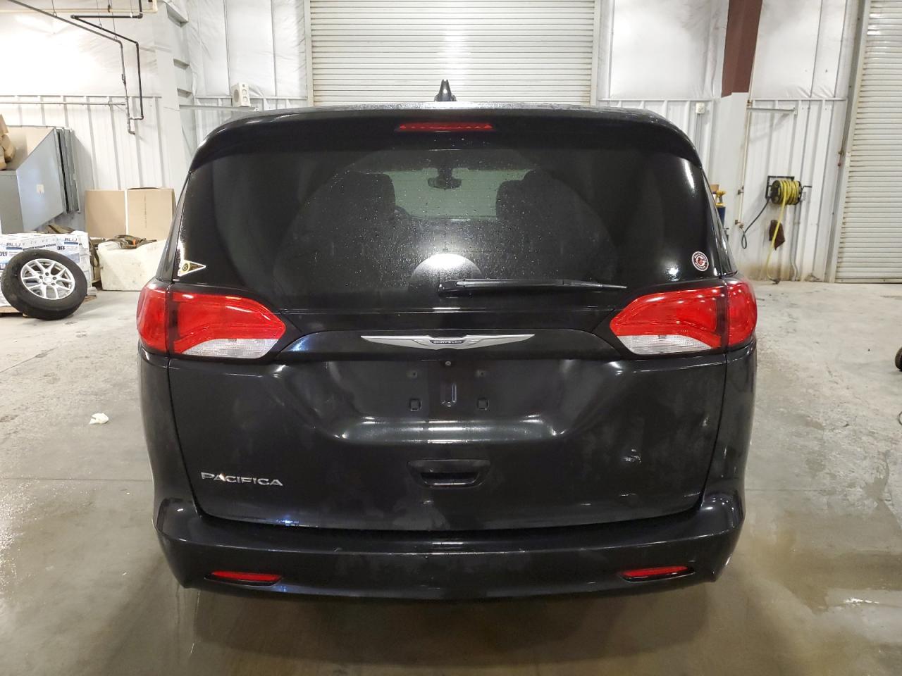 2017 Chrysler Pacifica Touring VIN: 2C4RC1DG2HR516504 Lot: 92841745