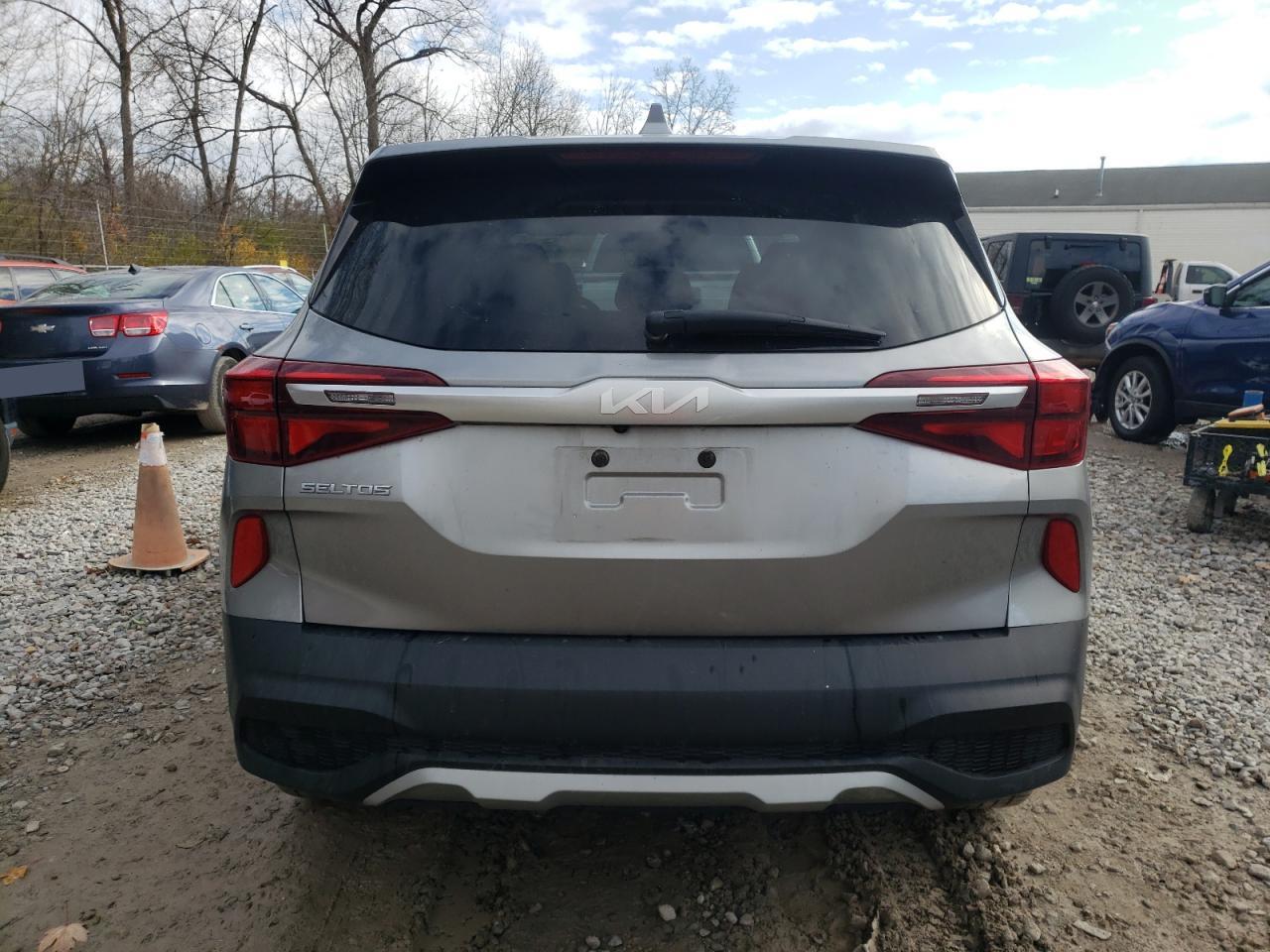 2023 Kia Seltos Lx VIN: KNDEPCAA4P7360111 Lot: 91400655