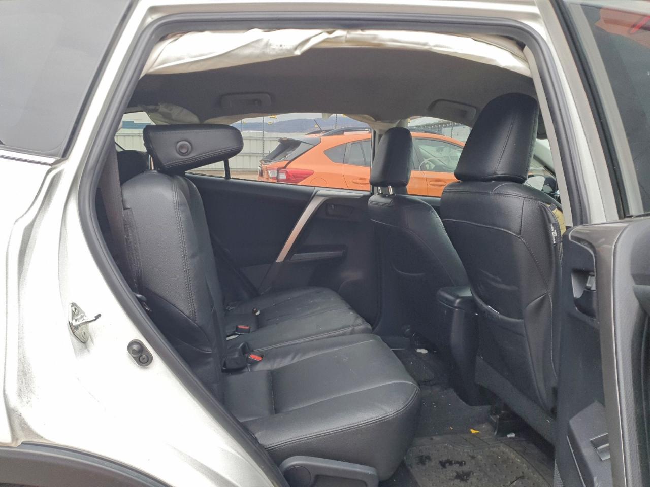 2018 Toyota Rav4 Le VIN: JTMBFREV2JJ739835 Lot: 94589815