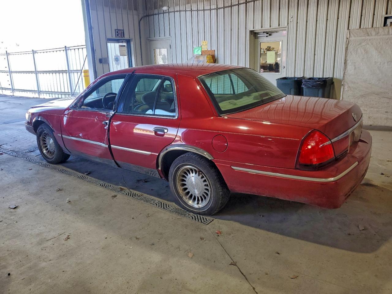2000 Mercury Grand Marquis Ls VIN: 2MEFM75W6YX740197 Lot: 93897675