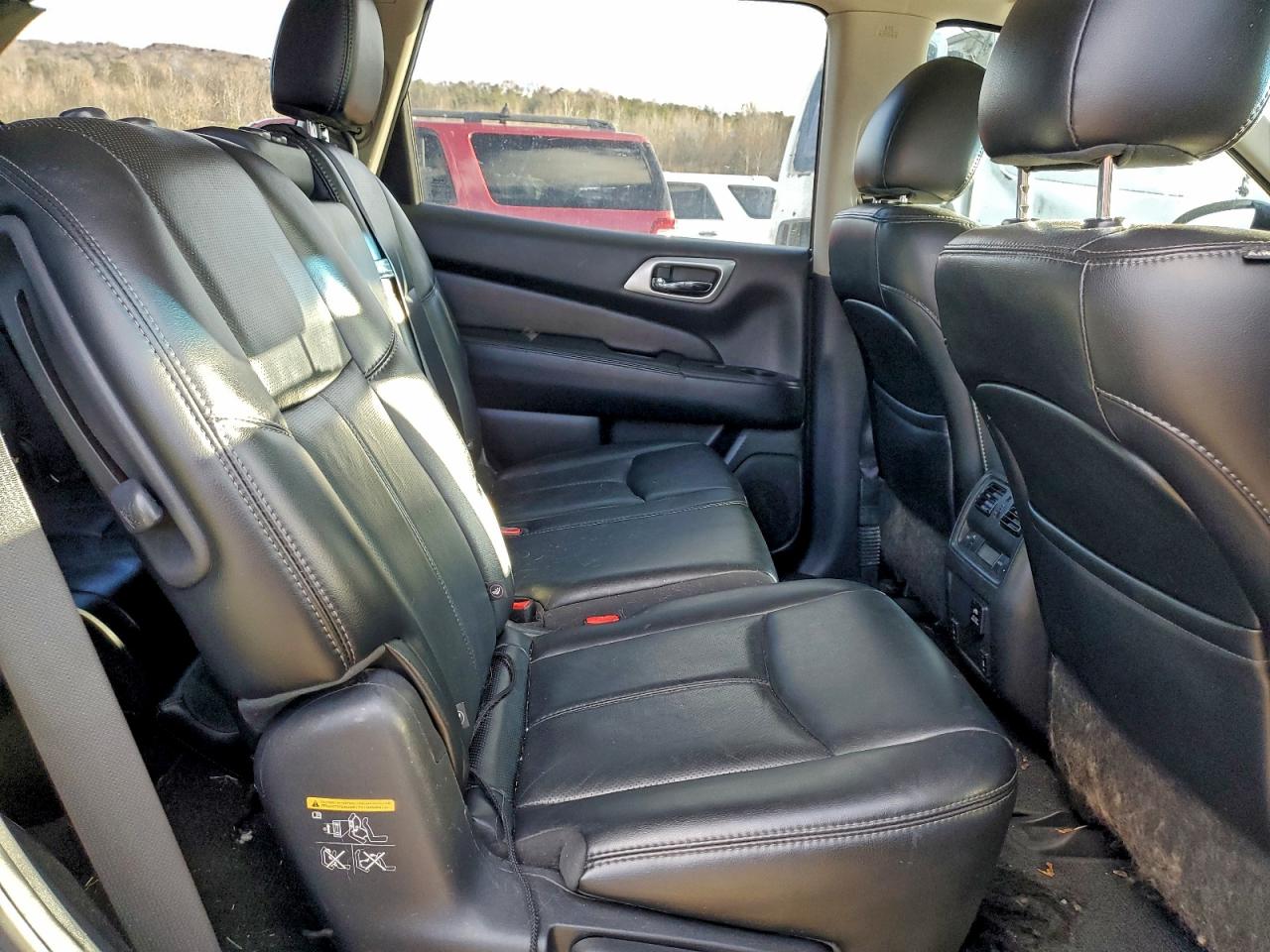 2015 Nissan Pathfinder S VIN: 5N1AR2MM2FC672731 Lot: 93754235