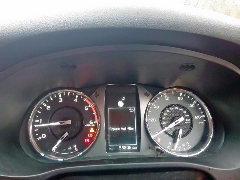 2021 TOYOTA HILUX INVINCIBLE D/CAB PICK UP 2.4 D-4D