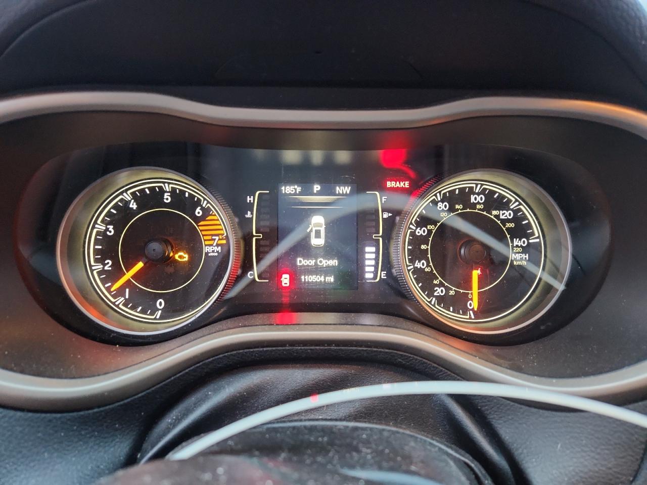 2016 Jeep Cherokee Latitude VIN: 1C4PJLCB4GW303056 Lot: 93701845