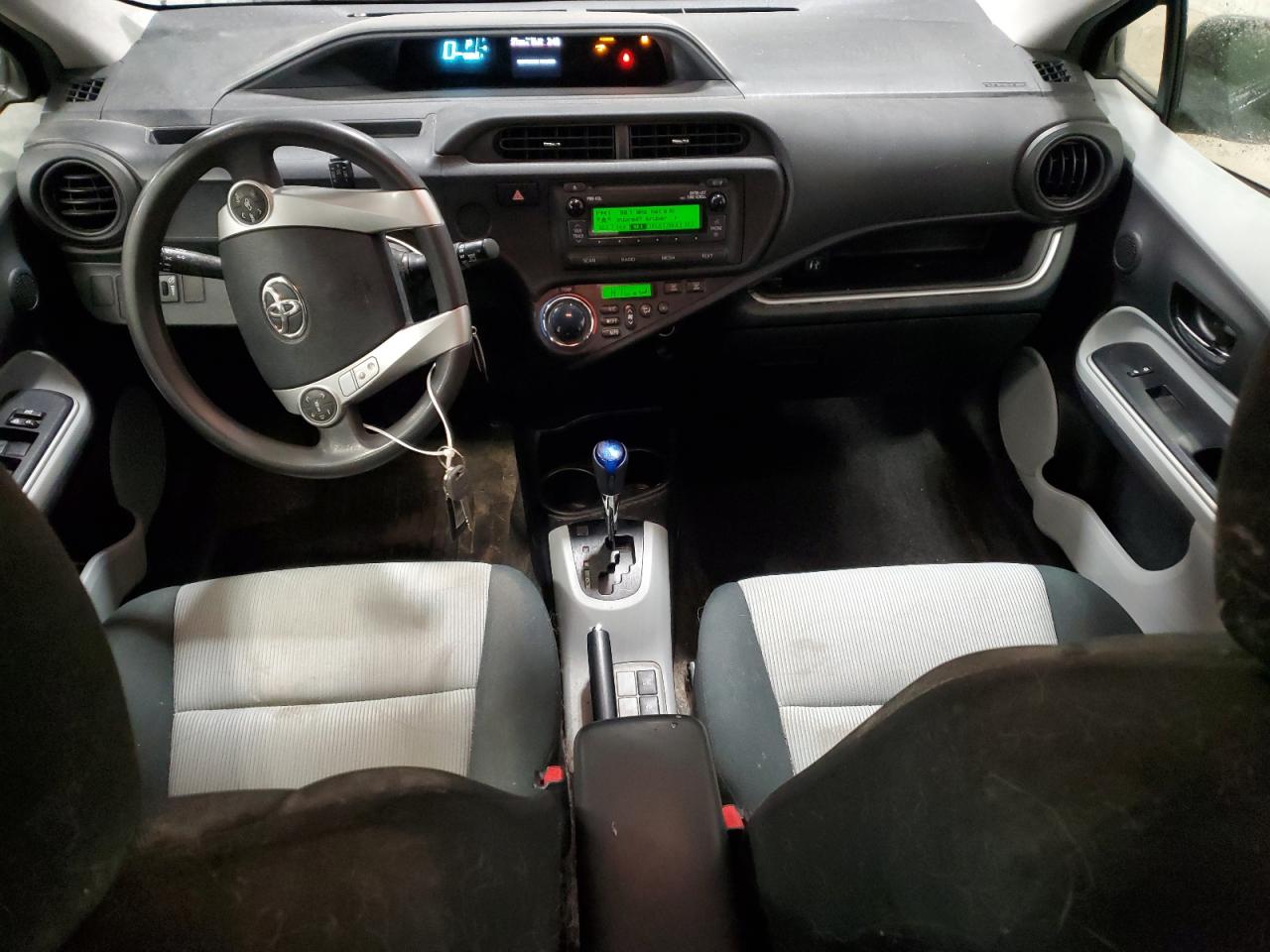 2014 Toyota Prius C VIN: JTDKDTB32E1065858 Lot: 93365875