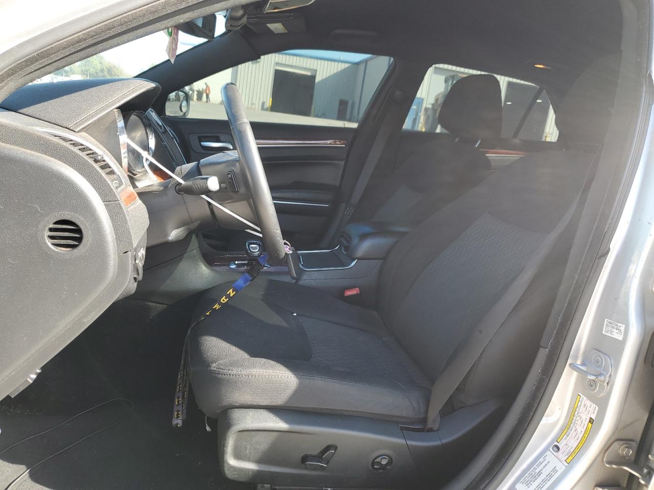 2012 Chrysler 300 VIN: 2C3CCAAG5CH273297 Lot: 92287225