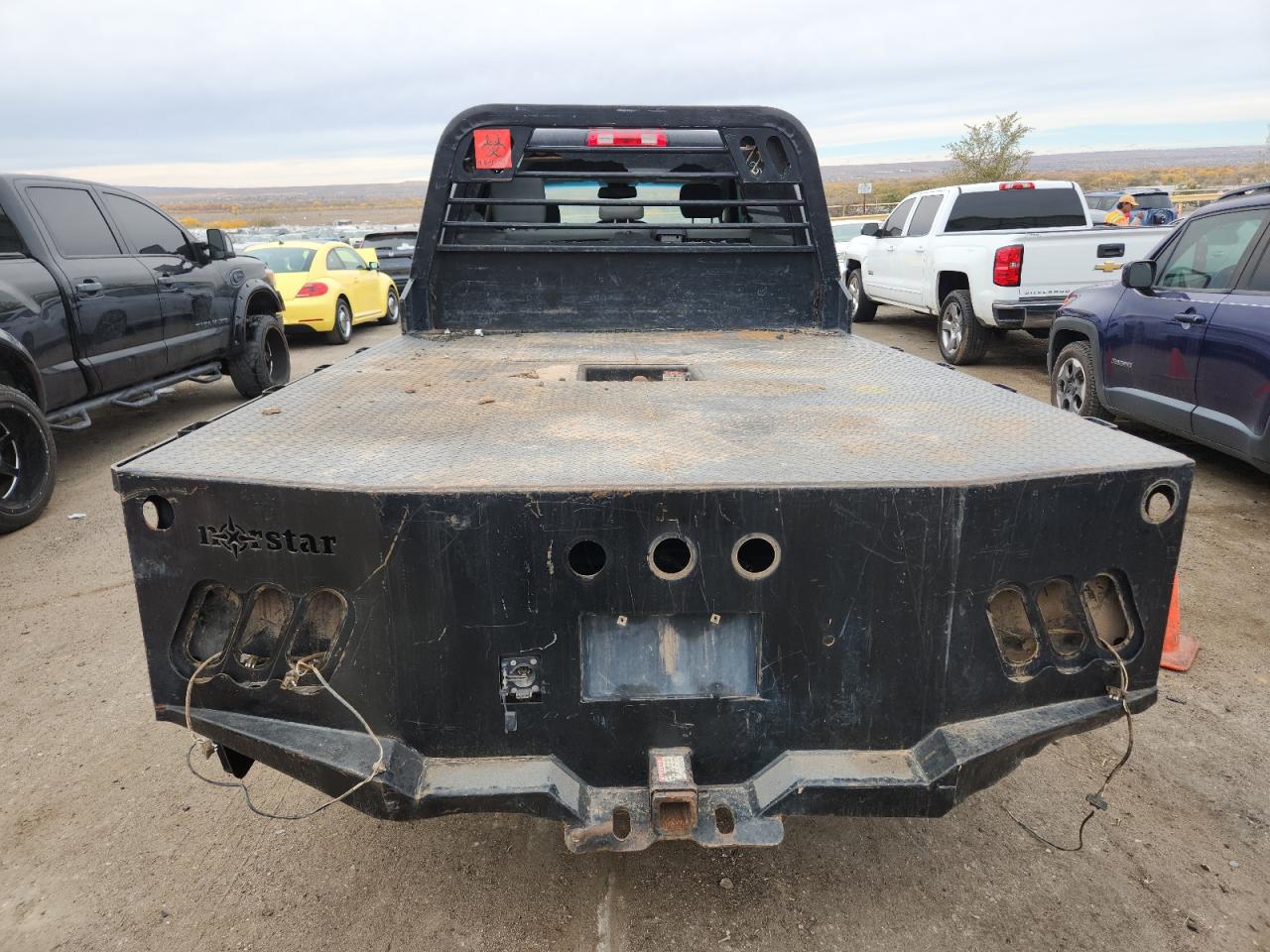 2017 Ram 3500 Flatbed Truck VIN: 3C63R3GL6HG778497 Lot: 93312285