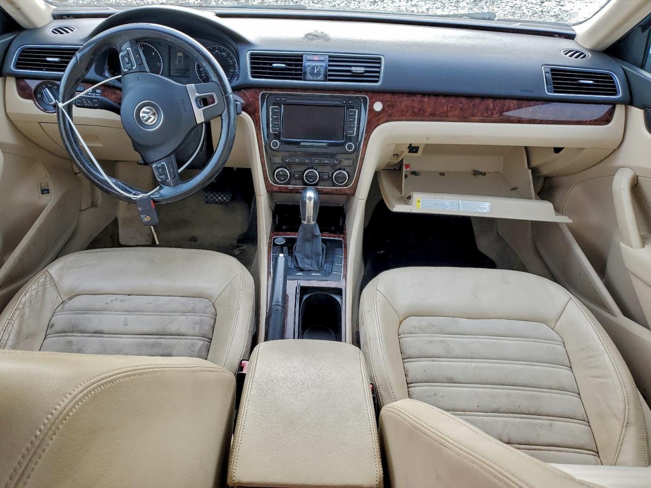 2012 Volkswagen Passat Sel VIN: 1VWCN7A30CC049084 Lot: 94531705