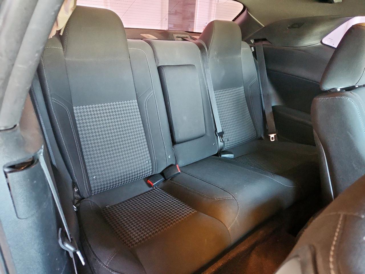 2017 Dodge Challenger Sxt VIN: 2C3CDZAG8HH555243 Lot: 91347825