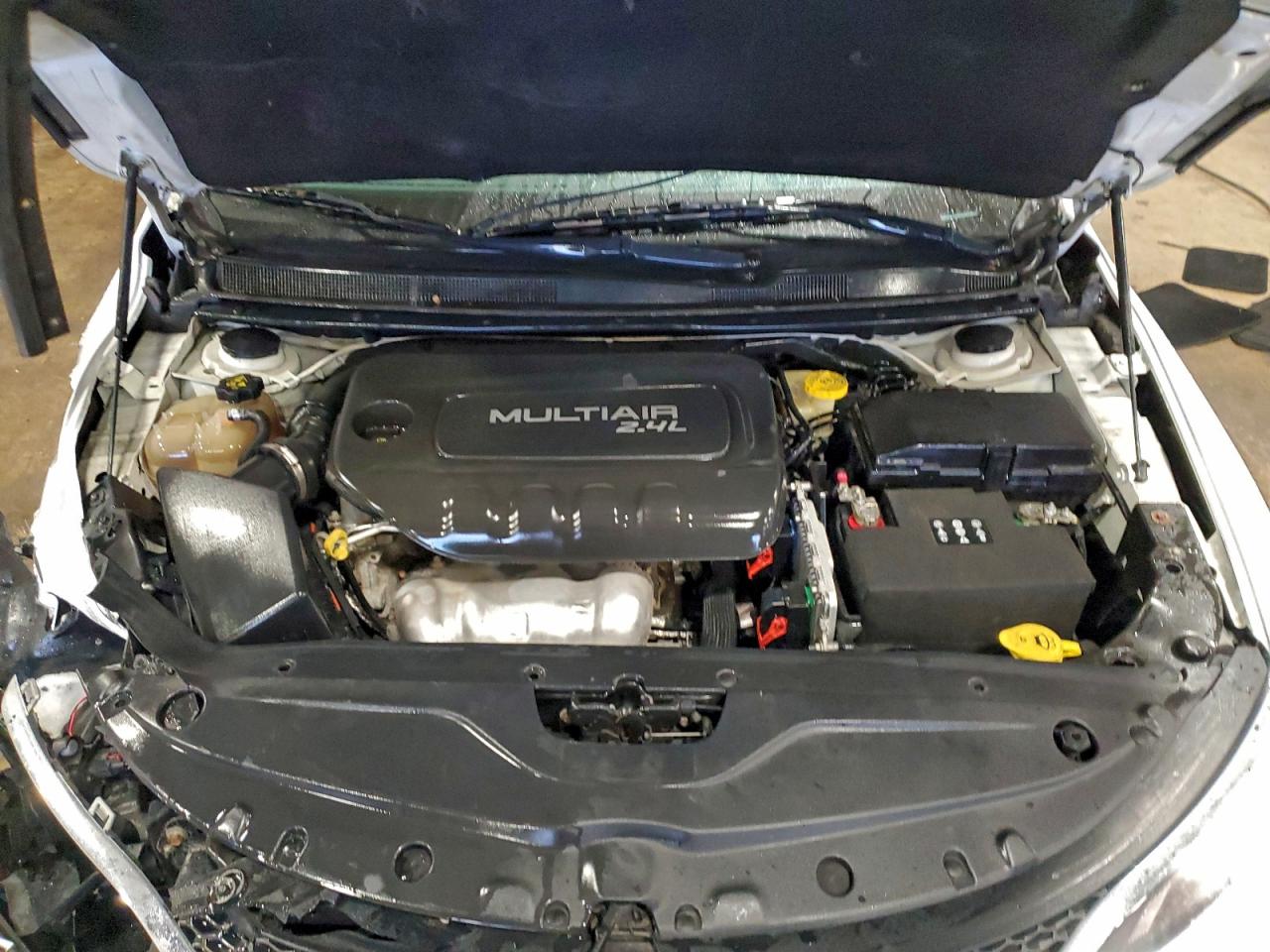 2016 Chrysler 200 Limited VIN: 1C3CCCAB5GN101400 Lot: 94169185