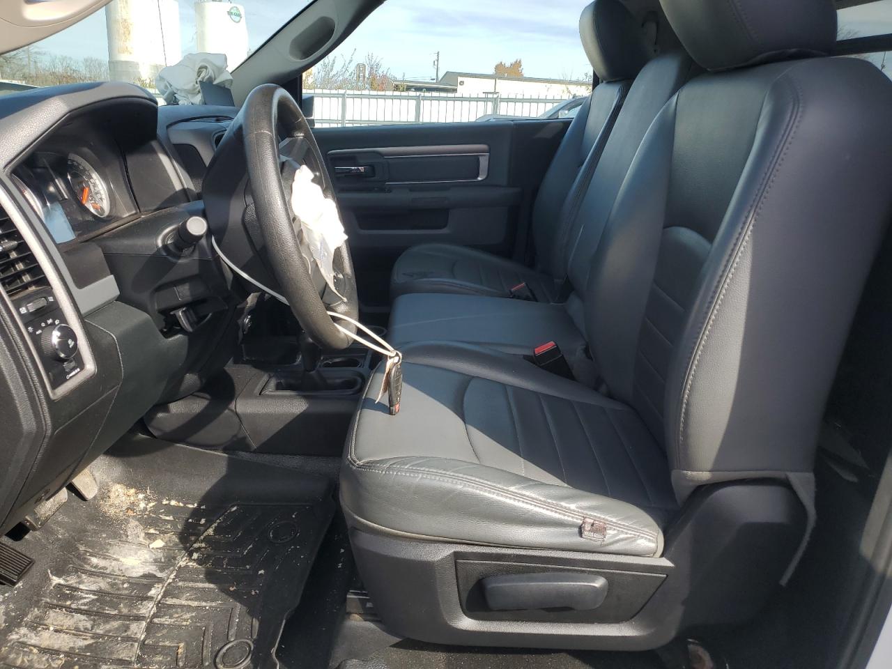 2017 Ram 3500 Flatbed Truck VIN: 3C7WRTAL9HG641829 Lot: 92819355