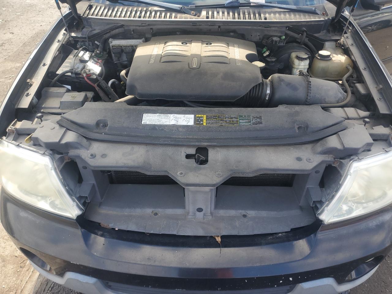 2004 Lincoln Navigator VIN: 5LMFU28RX4LJ38347 Lot: 93520295