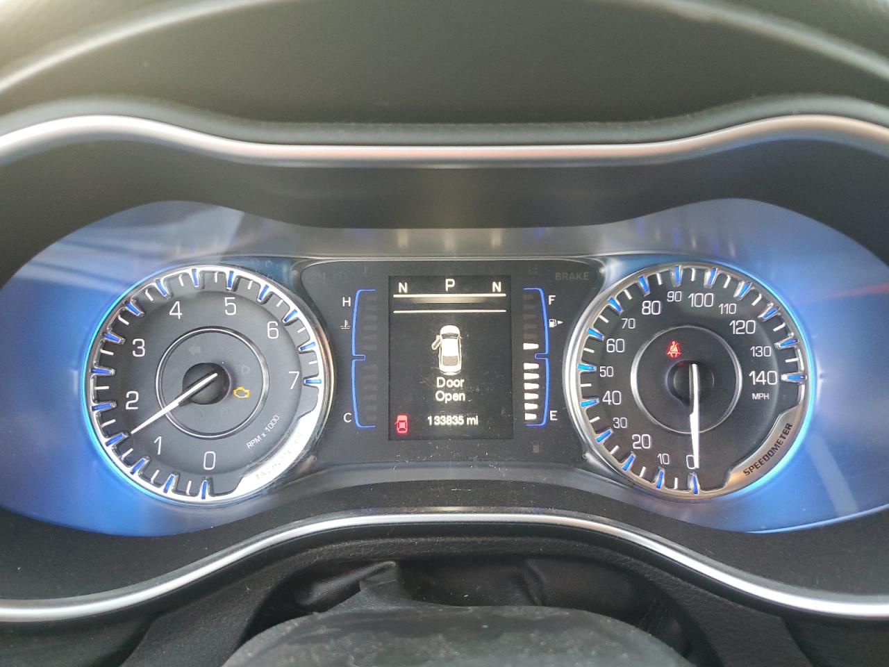 2015 Chrysler 200 Limited VIN: 1C3CCCAB3FN664492 Lot: 92718615