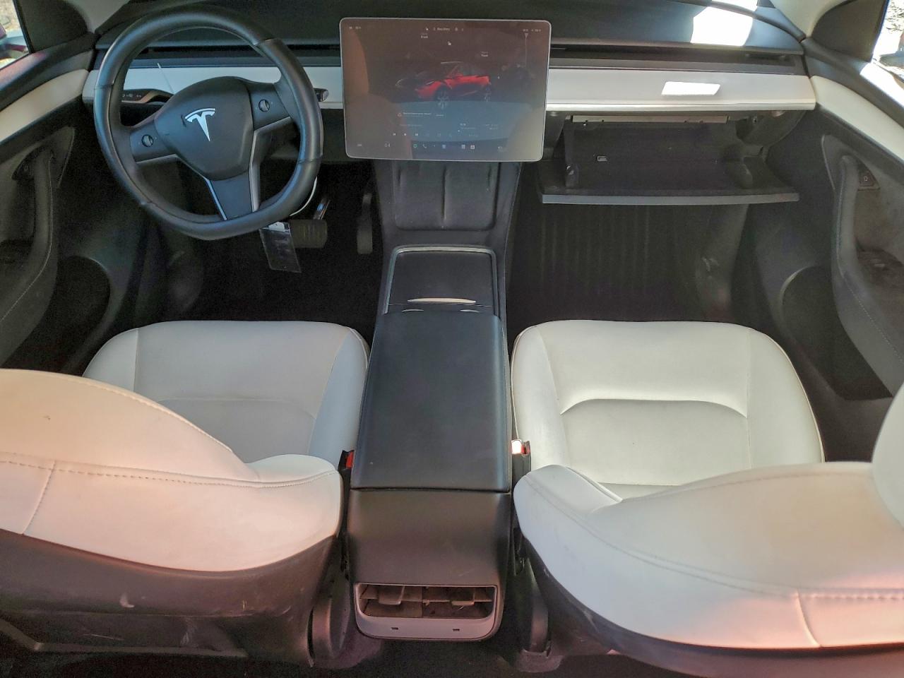 2024 Tesla Model Y VIN: 7SAYGDED6RF090709 Lot: 94753605