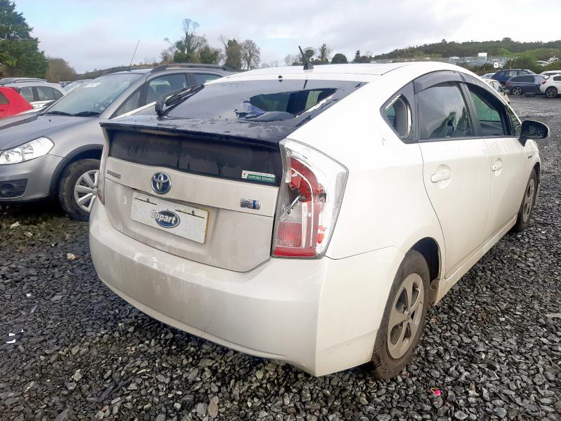 2012 TOYOTA PRIUS HYBRID 