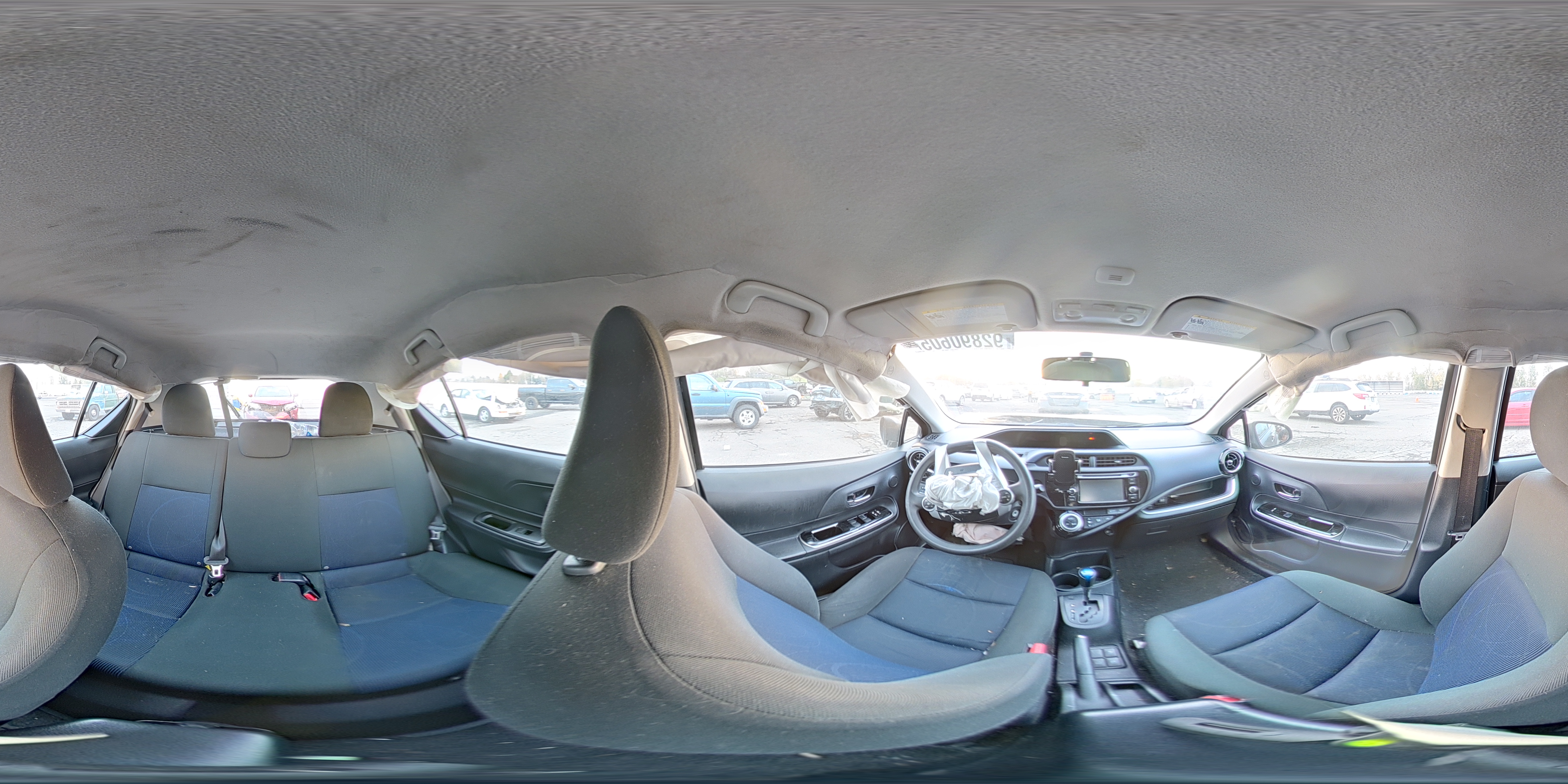 2015 Toyota Prius C VIN: JTDKDTB36F1584011 Lot: 92890605