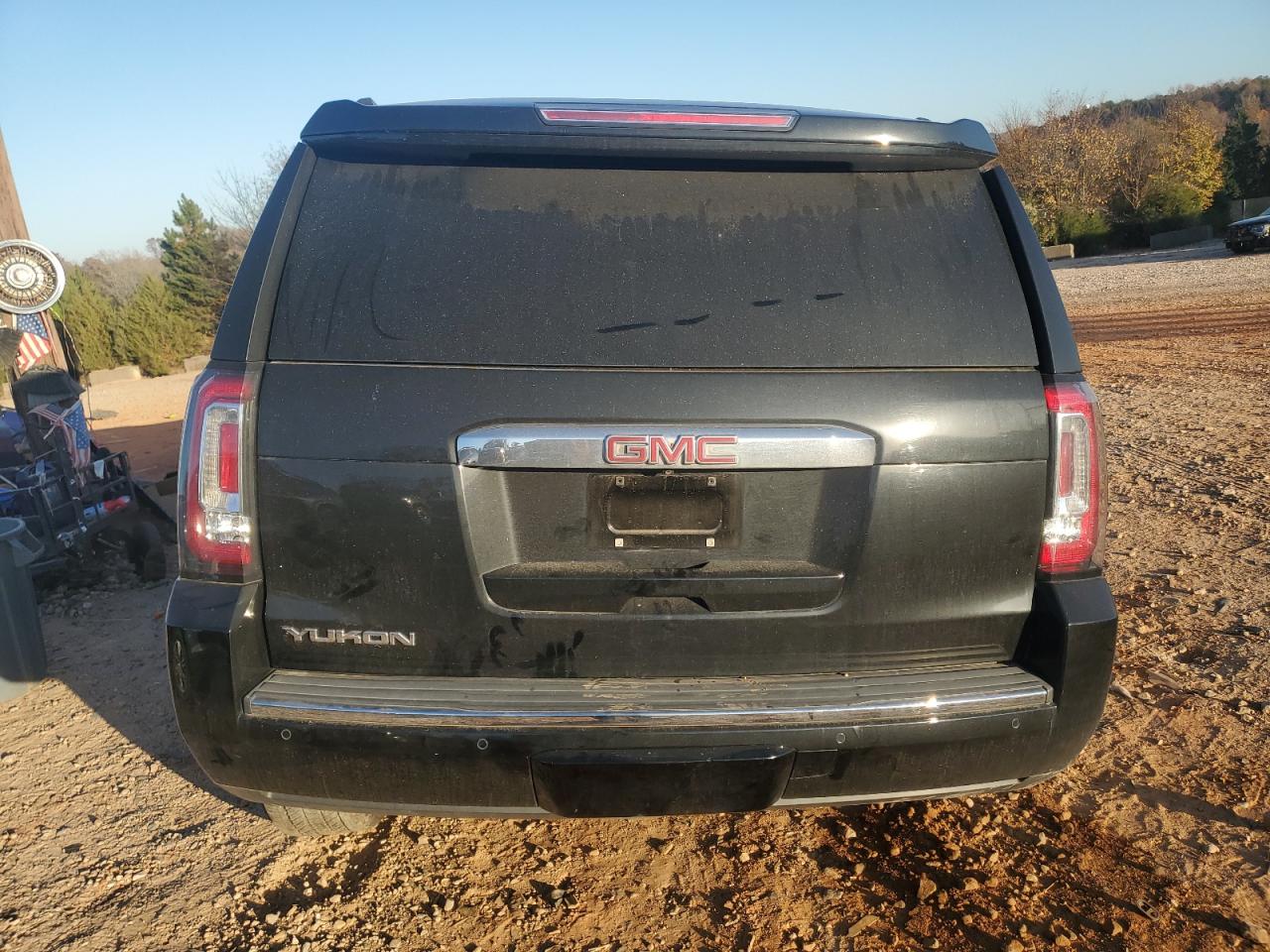 2015 GMC Yukon Denali VIN: 1GKS1CKJ8FR705893 Lot: 92715185