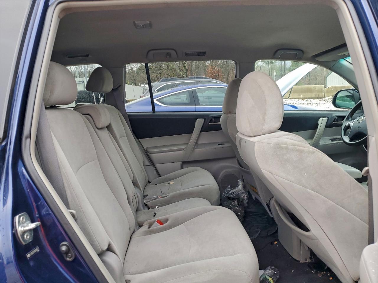 2011 Toyota Highlander Base VIN: 5TDBK3EH3BS055772 Lot: 94340505