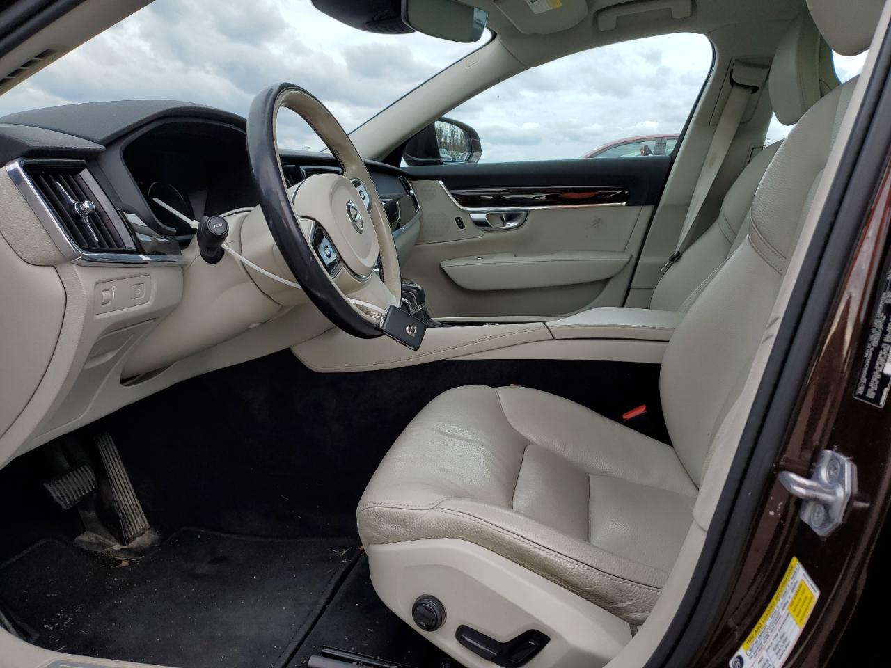 2018 Volvo S90 T6 Momentum VIN: LVY992MK3JP019714 Lot: 92365925