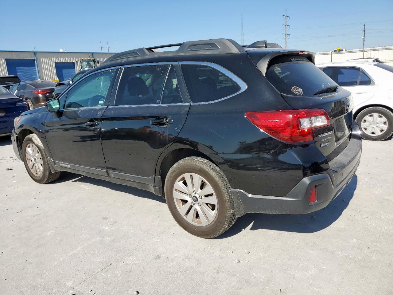 2019 Subaru Outback 2.5I Premium VIN: 4S4BSAFC8K3200390 Lot: 91588055