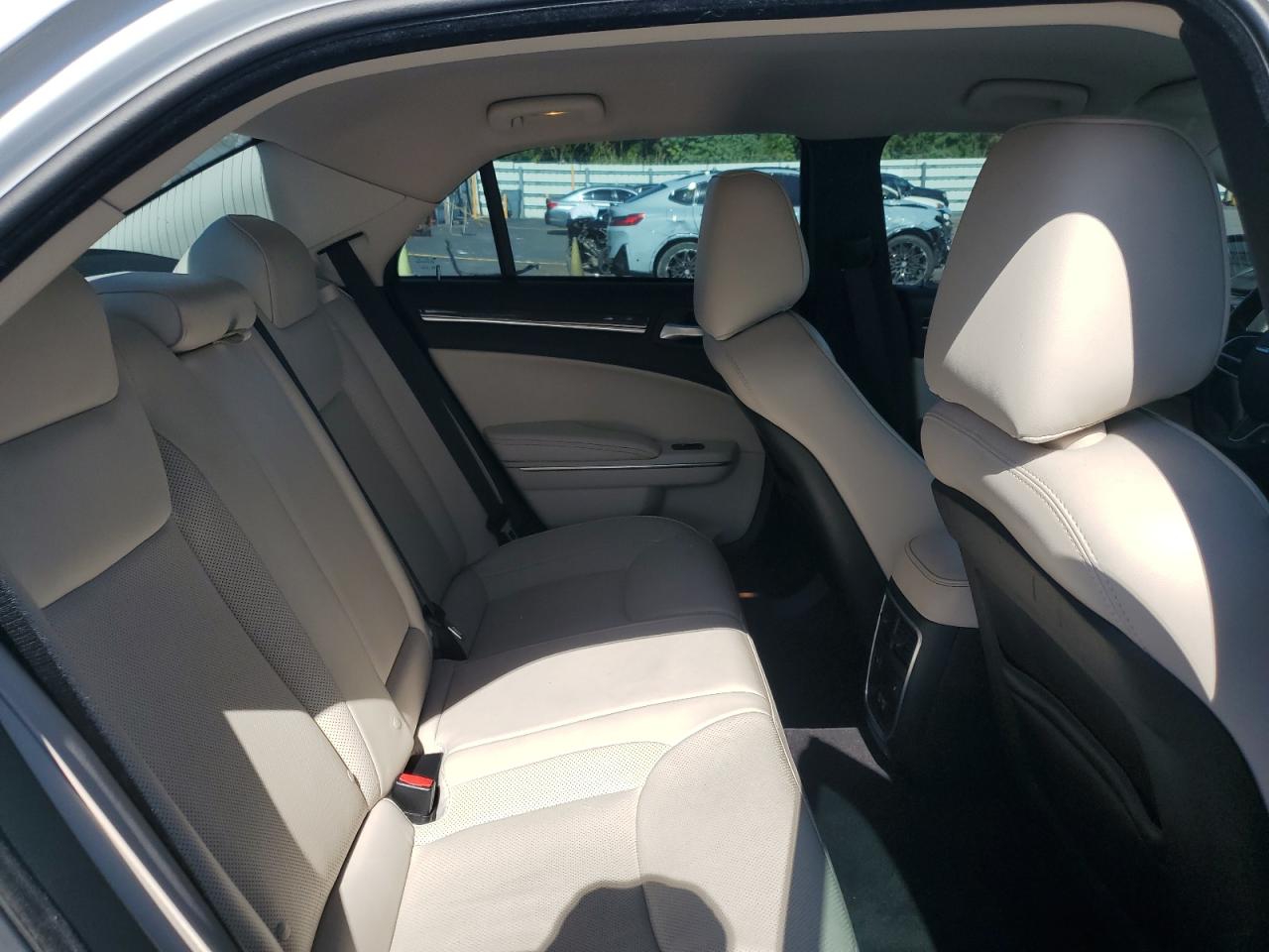 2018 Chrysler 300 Limited VIN: 2C3CCAKG8JH137726 Lot: 91938915