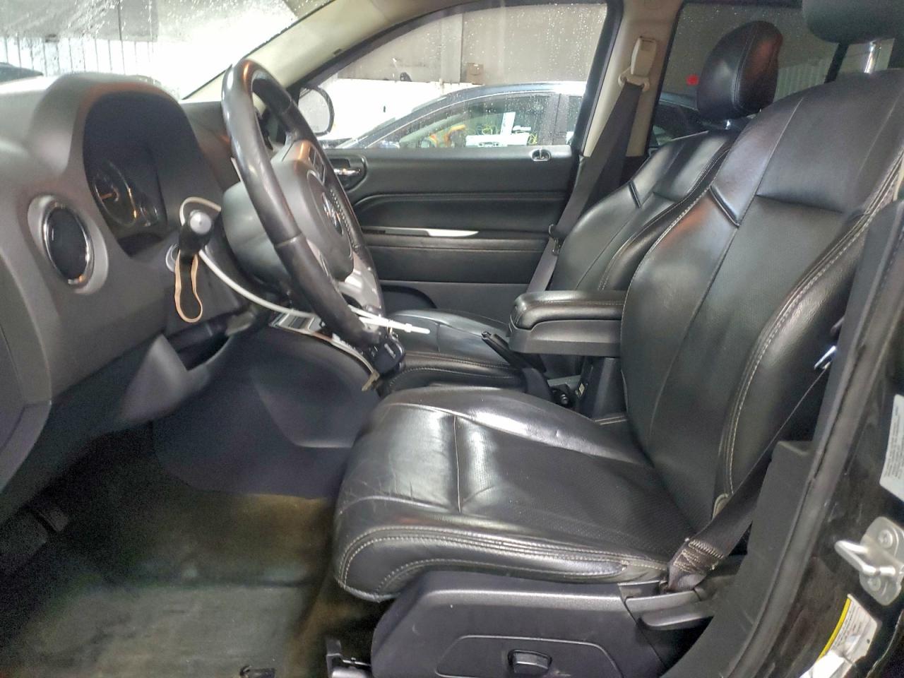 2016 Jeep Compass Latitude VIN: 1C4NJDEB9GD746020 Lot: 92918955