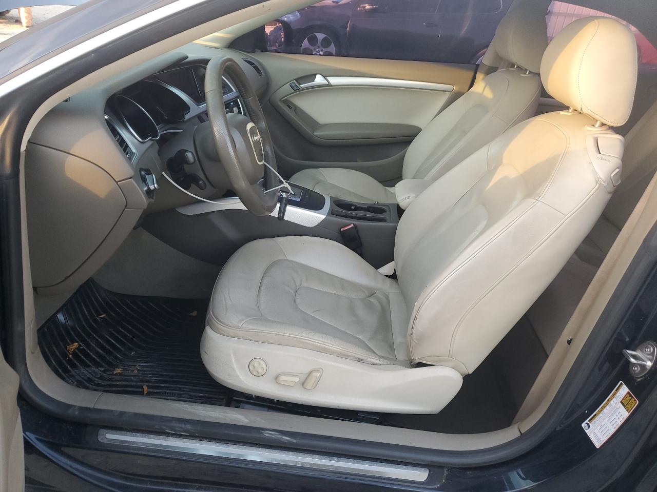 2011 Audi A5 Premium VIN: WAUCFAFR2BA034202 Lot: 92389485