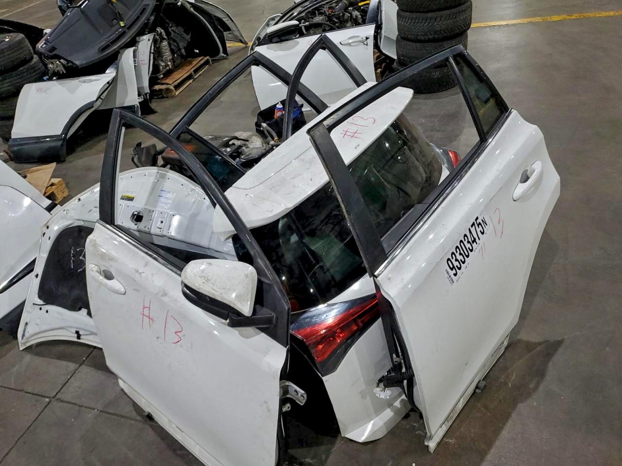 2017 Toyota Rav4 Le VIN: 2T3BFREV8HW655837 Lot: 94552625