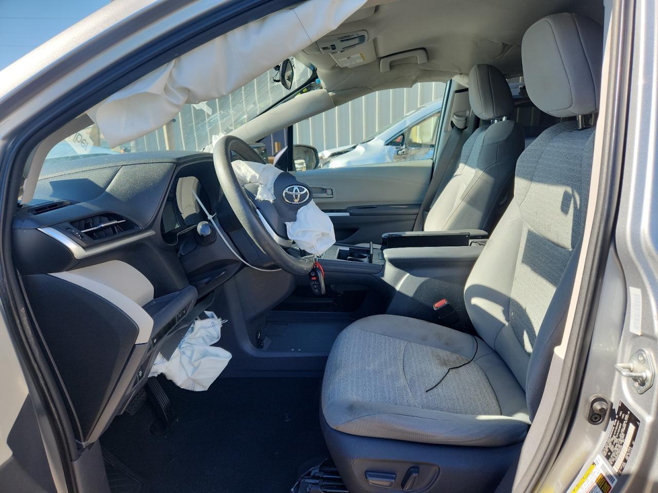 2021 Toyota Sienna Le VIN: 5TDKRKEC1MS044539 Lot: 94119295