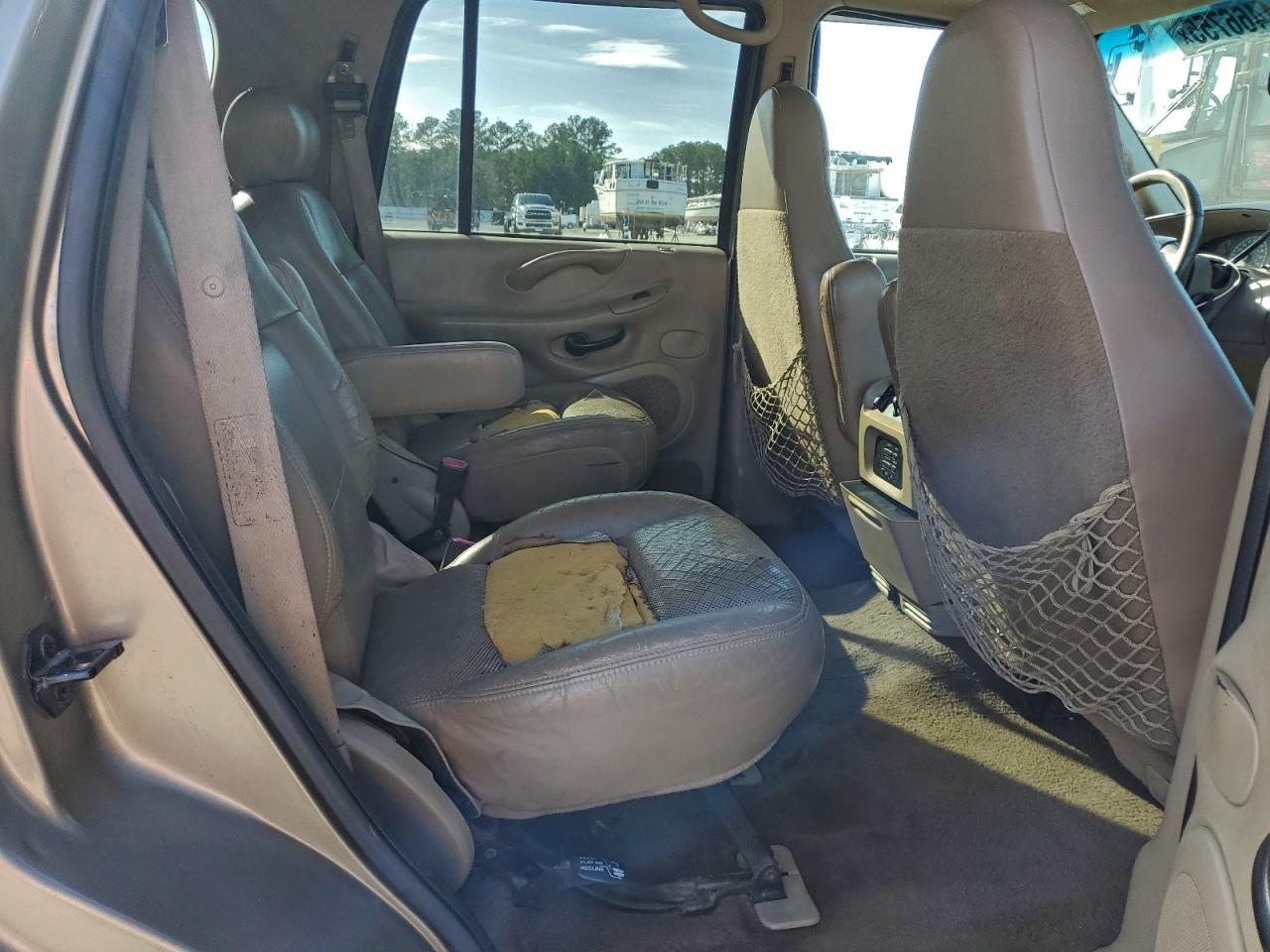 2002 Ford Expedition Eddie Bauer VIN: 1FMPU18L72LA69756 Lot: 94466755