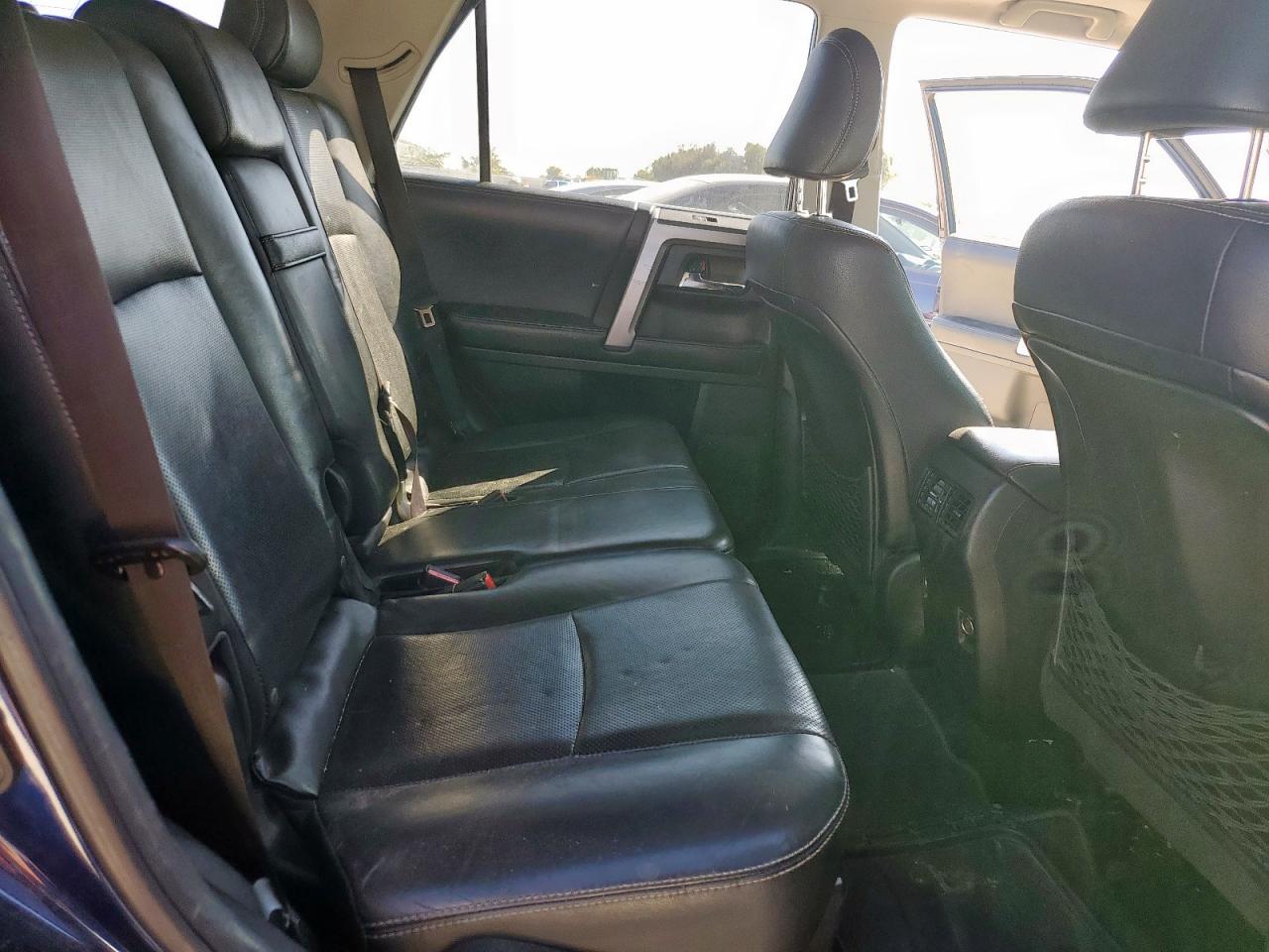 2015 Toyota 4Runner Sr5/Sr5 Premium VIN: JTEBU5JR9F5250819 Lot: 91818225