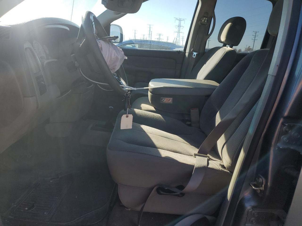 2005 Dodge Ram 1500 St VIN: 1D7HU18D25J625575 Lot: 92725345