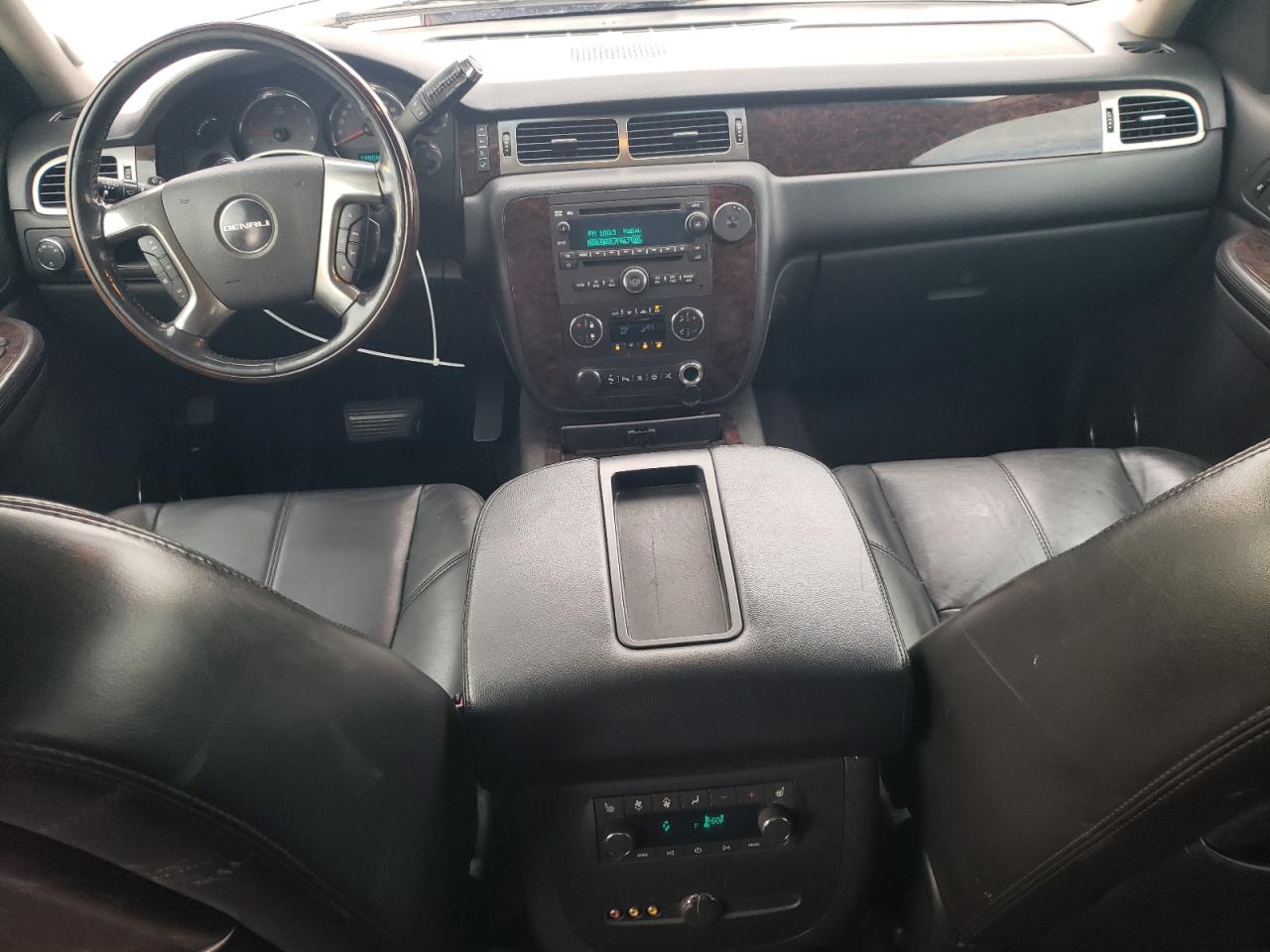 2007 GMC Yukon Xl Denali VIN: 1GKFK66887J257419 Lot: 92952535