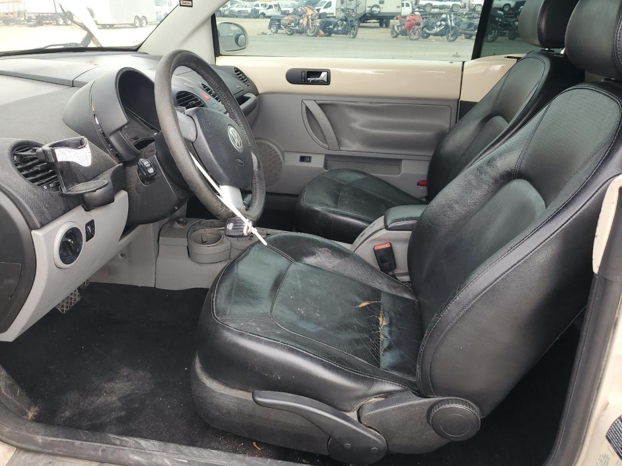 2004 Volkswagen New Beetle Gls VIN: 3VWCD31Y64M320270 Lot: 92897725