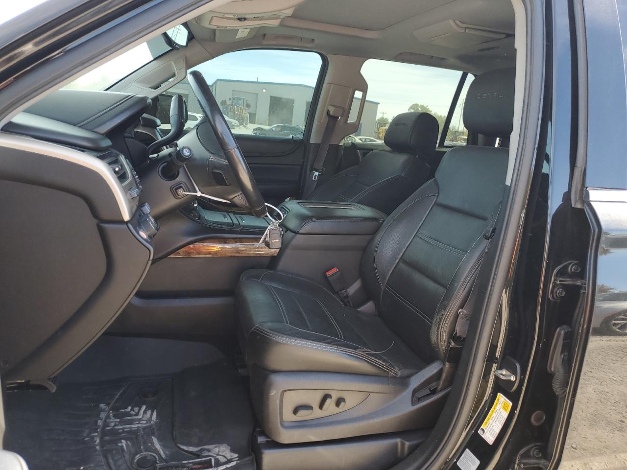 2015 GMC Yukon Denali VIN: 1GKS2CKJ8FR567270 Lot: 90998595