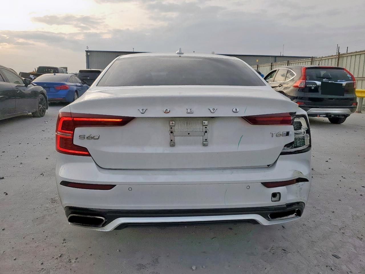 2019 Volvo S60 T6 R-Design VIN: 7JRA22TM9KG011843 Lot: 92982795