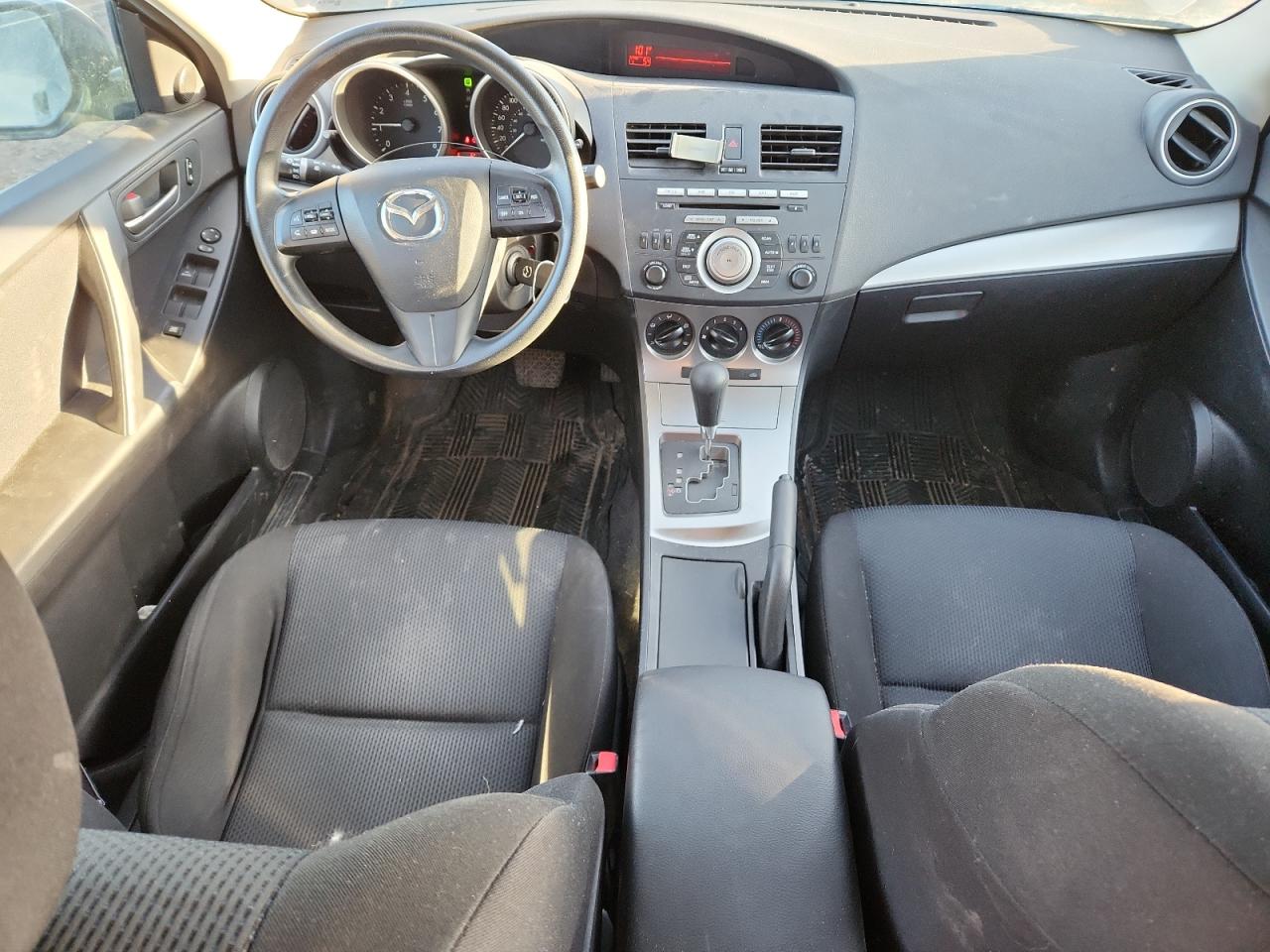 2010 Mazda 3 S VIN: JM1BL1H55A1304149 Lot: 93845615