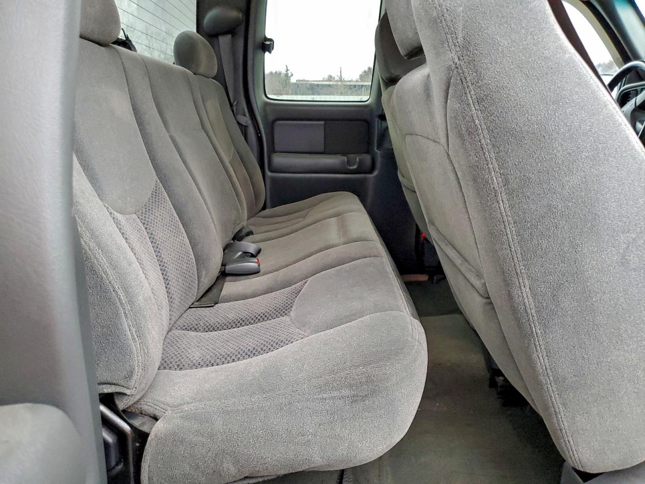 2004 Chevrolet Silverado K1500 VIN: 2GCEK19T141104719 Lot: 94588625