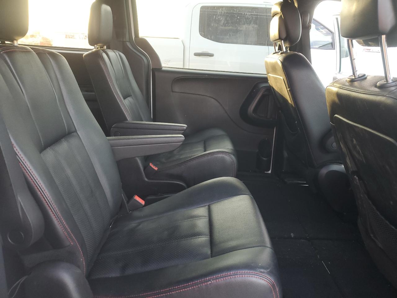 2016 Dodge Grand Caravan R/T VIN: 2C4RDGEG0GR225335 Lot: 93003775