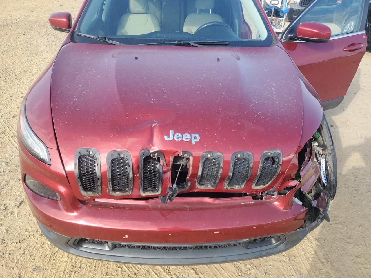 2016 Jeep Cherokee Latitude VIN: 1C4PJMCS1GW263895 Lot: 93234185