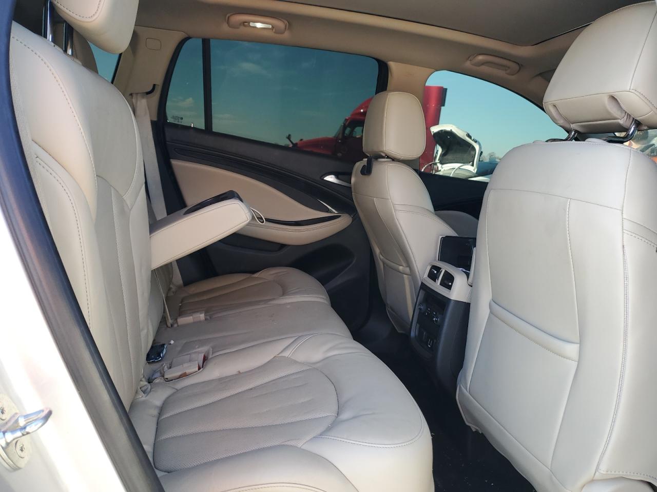 2017 Buick Envision Essence VIN: LRBFXBSA7HD070637 Lot: 92983435